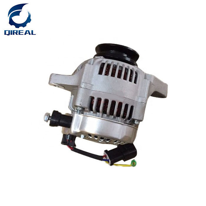 Alternator 600-821-6130 0-33000-5840 For Komatsu Excavator PC200-1 PC200-2 Engine S6D105