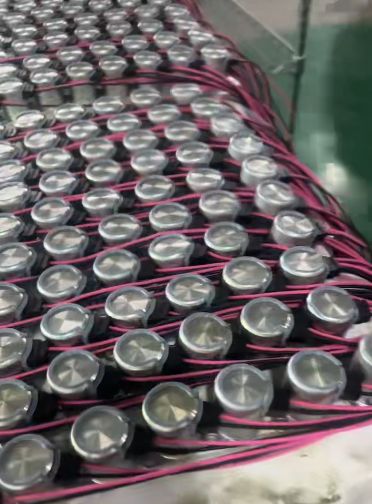 Main pump solenoid valve 702-21-57400 57400 is suitable for PC20-7 PC200 and PC2-8 excavators